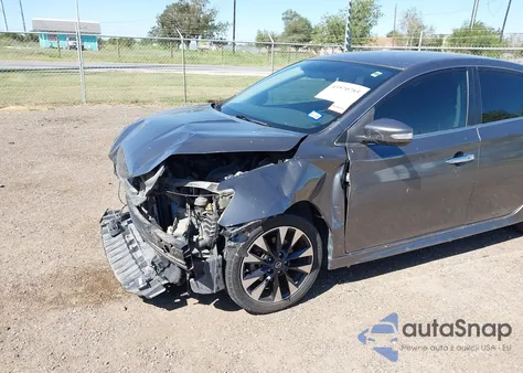 2018 Nissan Sentra Sr z USA, uszkodzony, nr VIN 3N1AB7AP5JY322825